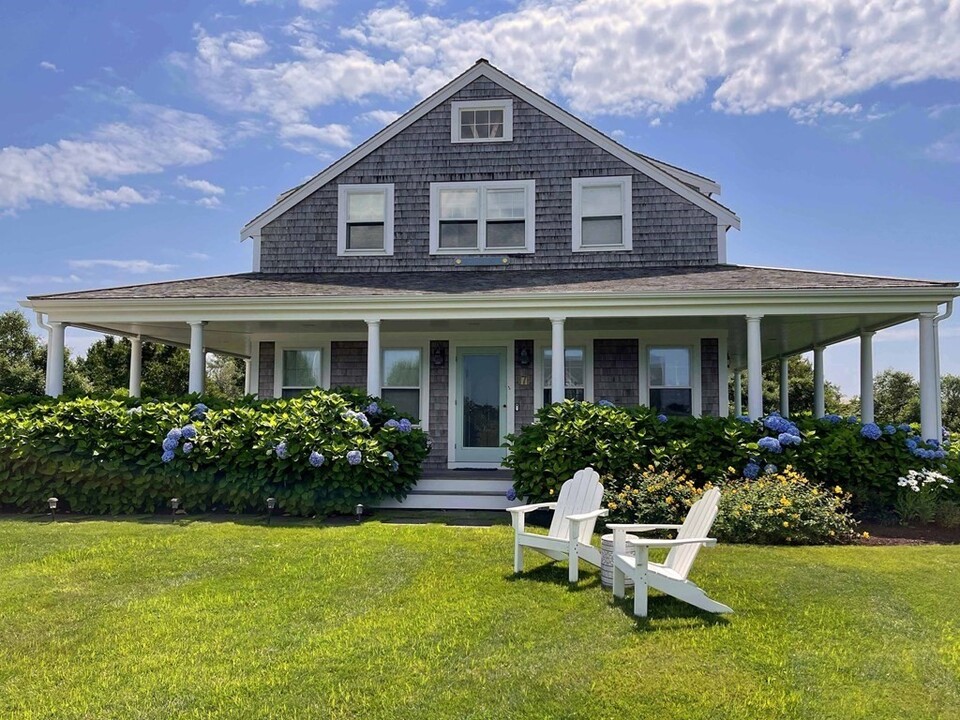 7 Packet Dr in Nantucket, MA - Building Photo