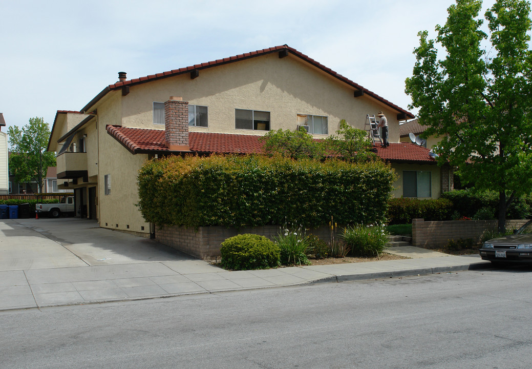 497 La Conner Dr in Sunnyvale, CA - Building Photo