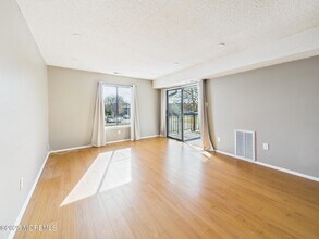 103 Northrup Dr in Brick, NJ - Building Photo - Building Photo