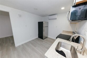 1741 Fairfield St in Holiday, FL - Building Photo - Building Photo