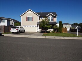18616 94th Ln E in Puyallup, WA - Building Photo