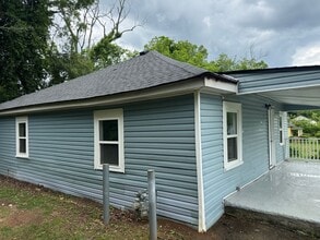 530 E Tinsley St in Griffin, GA - Building Photo - Building Photo