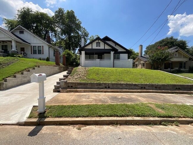 property at 339 Mathewson Pl SW