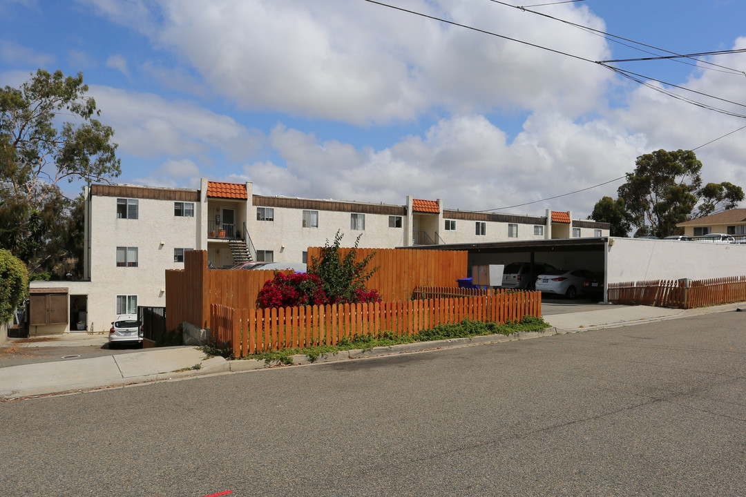 Mountain View Apartments in Oceanside, CA - Building Photo