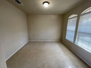 6704 Golden Oak Ln in Killeen, TX - Building Photo - Building Photo