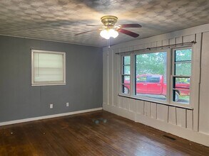4021 Morrison Creek Rd in Clifton, TN - Building Photo - Building Photo