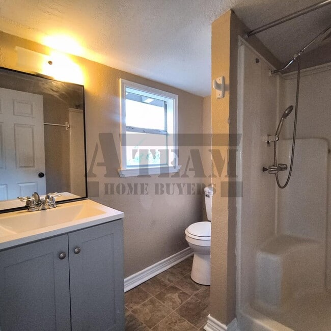 424 W Larkin St in Athens, TX - Building Photo - Building Photo