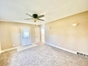 3914 53rd St in Des Moines, IA - Building Photo - Building Photo