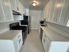 1825 Glendon Ave in Los Angeles, CA - Building Photo - Building Photo
