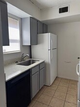 8110 Skillman St in Dallas, TX - Building Photo - Building Photo