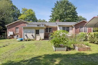 5508 Crestland Ave in Charlotte, NC - Building Photo - Building Photo