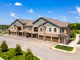 Vale Overland Park in Overland Park, KS - Building Photo
