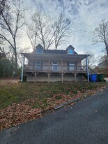 52 Iris St in Asheville, NC - Building Photo