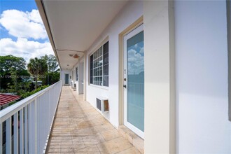 7421 Carlyle Ave in Miami Beach, FL - Building Photo - Building Photo