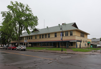 1076-1098 88th Ave W in Duluth, MN - Foto de edificio - Building Photo