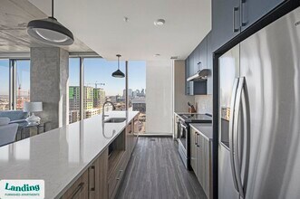 2010 West End Ave, Unit 714 in Nashville, TN - Building Photo - Building Photo