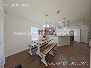 227 Croft Cir in Crestview, FL - Building Photo - Building Photo