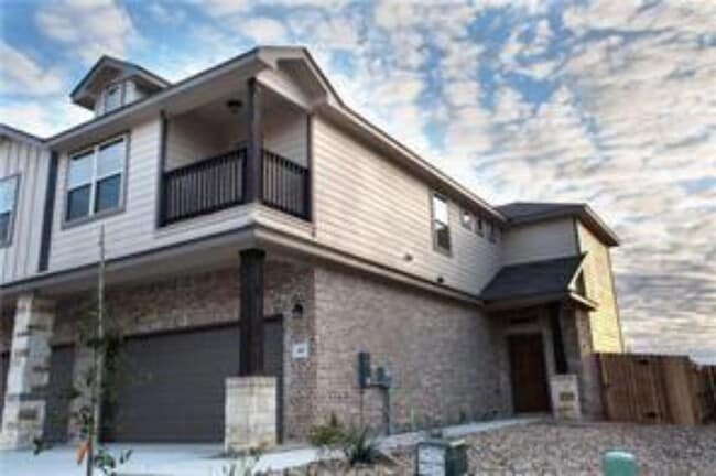 143 Lakeview Ct in Kyle, TX - Building Photo - Building Photo