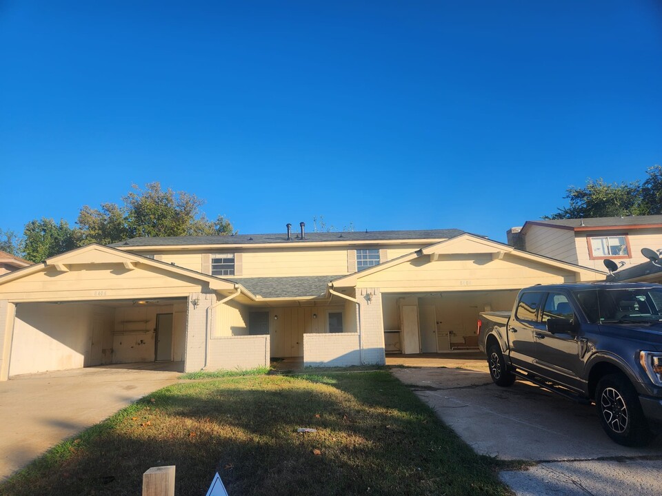 8404 Candlewood Dr in Oklahoma City, OK - Building Photo