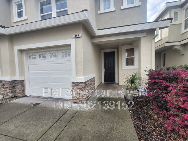 569 Loch Lomond Way in Fairfield, CA - Building Photo - Building Photo