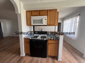 1015 N Butler Ave in Farmington, NM - Building Photo - Building Photo