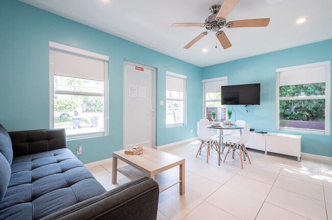 334 Oregon St in Hollywood, FL - Building Photo - Building Photo