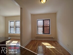 630 W Cornelia Ave, Unit 1 in Chicago, IL - Foto de edificio - Building Photo