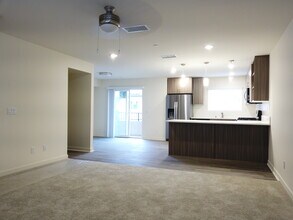 9942 Buena Vista Ave in Santee, CA - Foto de edificio - Building Photo