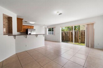 11633 NW 23rd Ct in Coral Springs, FL - Building Photo - Building Photo