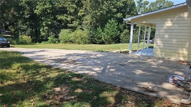 219 Heritage Way in Auburn, GA - Building Photo - Building Photo