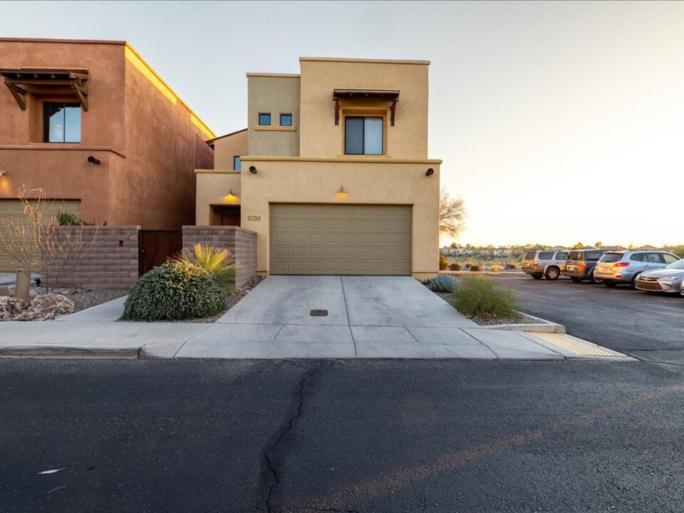 8700 E Perry Park Cir in Tucson, AZ - Building Photo