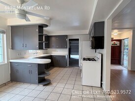 6470 Montezuma Rd in San Diego, CA - Building Photo