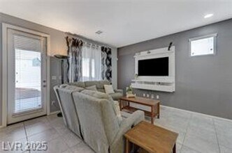 6276 Point Isabel Way in Las Vegas, NV - Building Photo - Building Photo