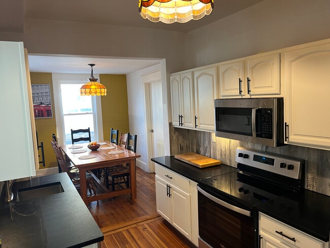 25 Besch Ave in Albany, NY - Building Photo - Building Photo