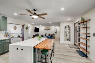 415 N Shore Dr in Cocoa Beach, FL - Building Photo