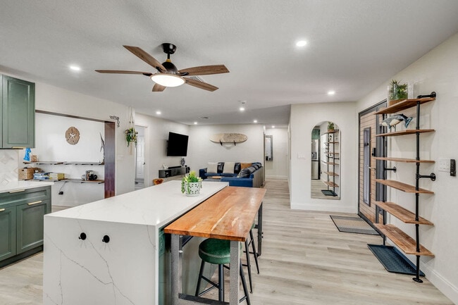 property at 415 N Shore Dr