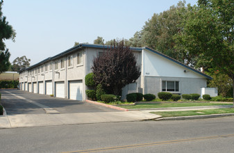 1843 Patricia Ave in Simi Valley, CA - Building Photo - Building Photo