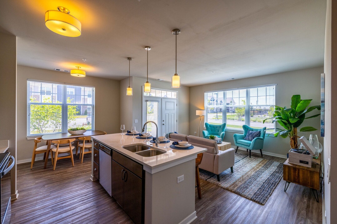 The Bluffs in Romeoville, IL - Building Photo