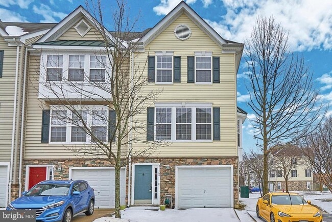 22960 Fontwell Square in Sterling, VA - Building Photo - Building Photo
