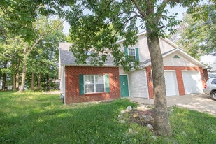 1321 Godas Cir in Columbia, MO - Building Photo