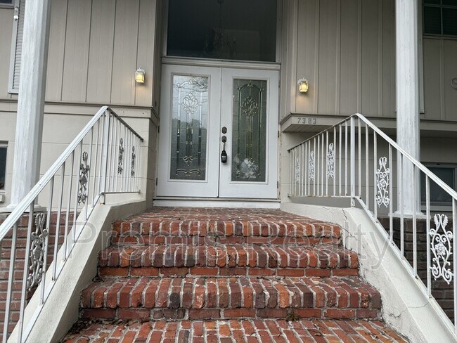 7383 Danbury Way in Clearwater, FL - Building Photo - Building Photo