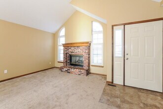 2014 Mantilla Ln in Florissant, MO - Building Photo - Building Photo