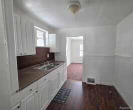 18244 Lenore Ave in Detroit, MI - Building Photo - Building Photo