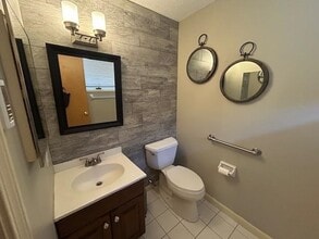 34 Fairway Dr in Sunapee, NH - Building Photo - Building Photo