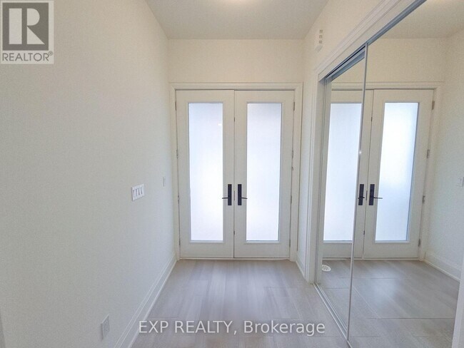 3328 Azam Wy in Oakville, ON - Building Photo - Building Photo