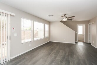 8648 Water Bucket Ave in Las Vegas, NV - Building Photo - Building Photo