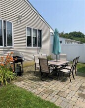 56 Sand Hill Cove Rd in Narragansett, RI - Building Photo - Building Photo