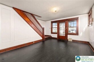 1051 S 25th St in Easton, PA - Foto de edificio - Building Photo