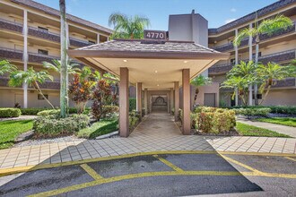 4770 Fountains Dr S in Greenacres, FL - Building Photo - Building Photo