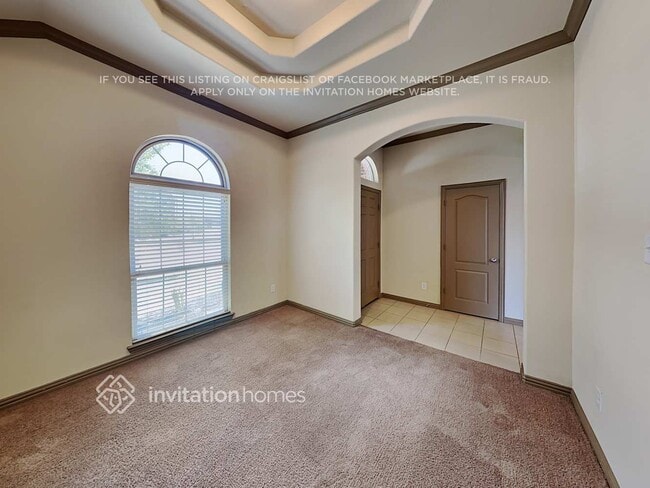 1541 Salado Tr in Weatherford, TX - Foto de edificio - Building Photo